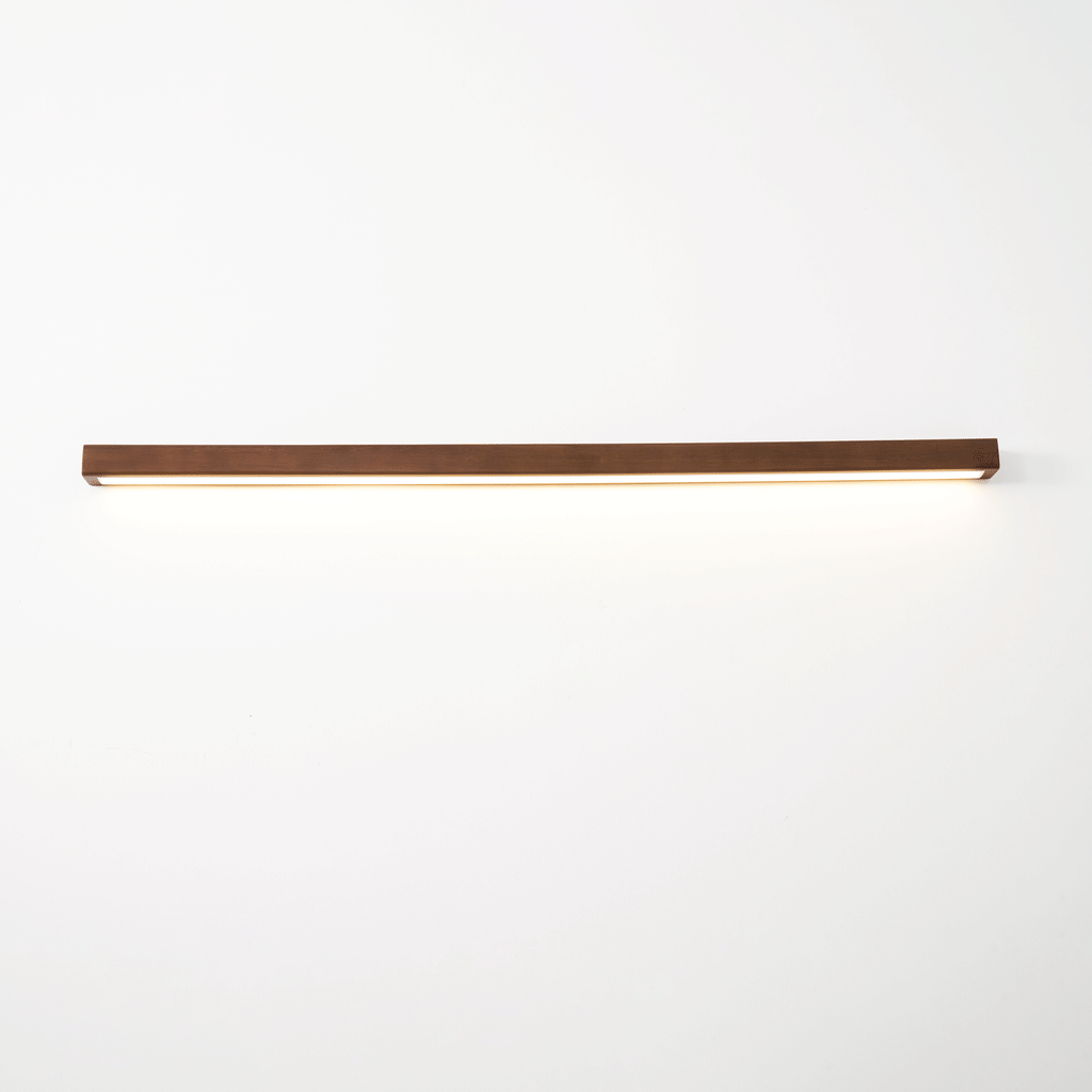 Applique Murale Bois Linéaire — Lumière Douce vers le Bas