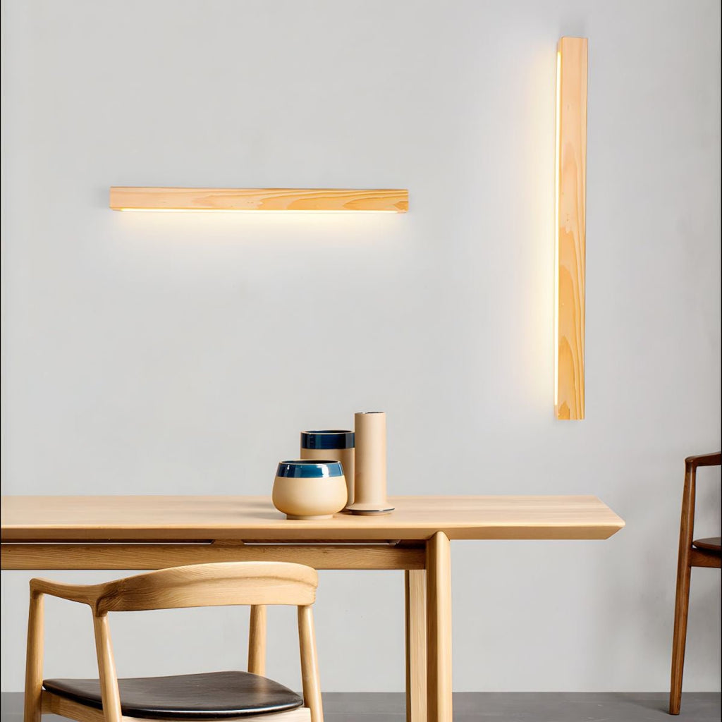Applique Murale Bois Linéaire — Lumière Douce vers le Bas