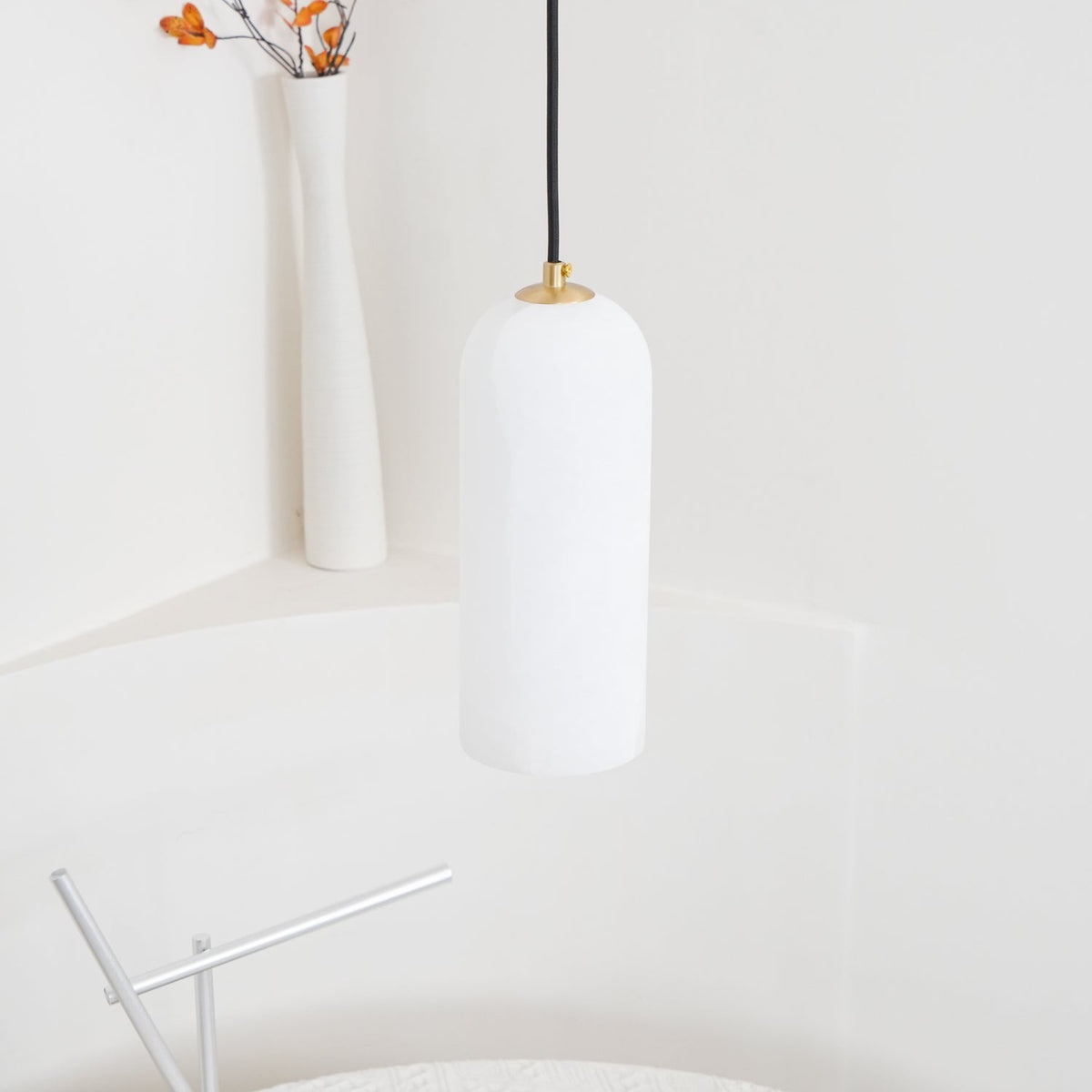 Suspension Cylindrique Albâtre — Design Naturel Épuré