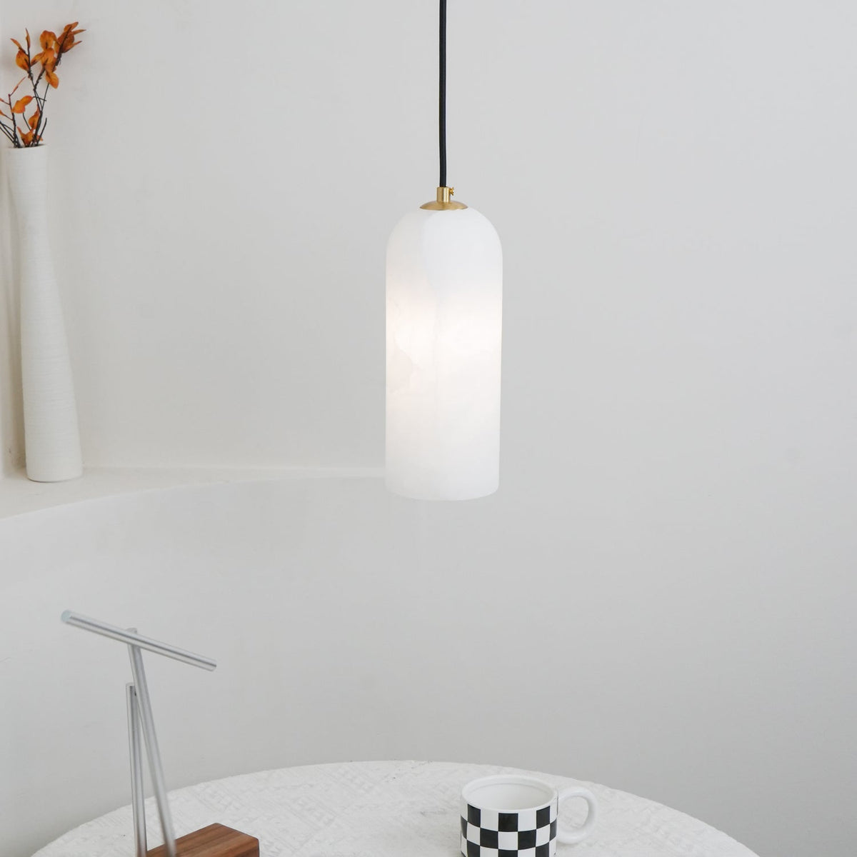 Suspension Cylindrique Albâtre — Design Naturel Épuré