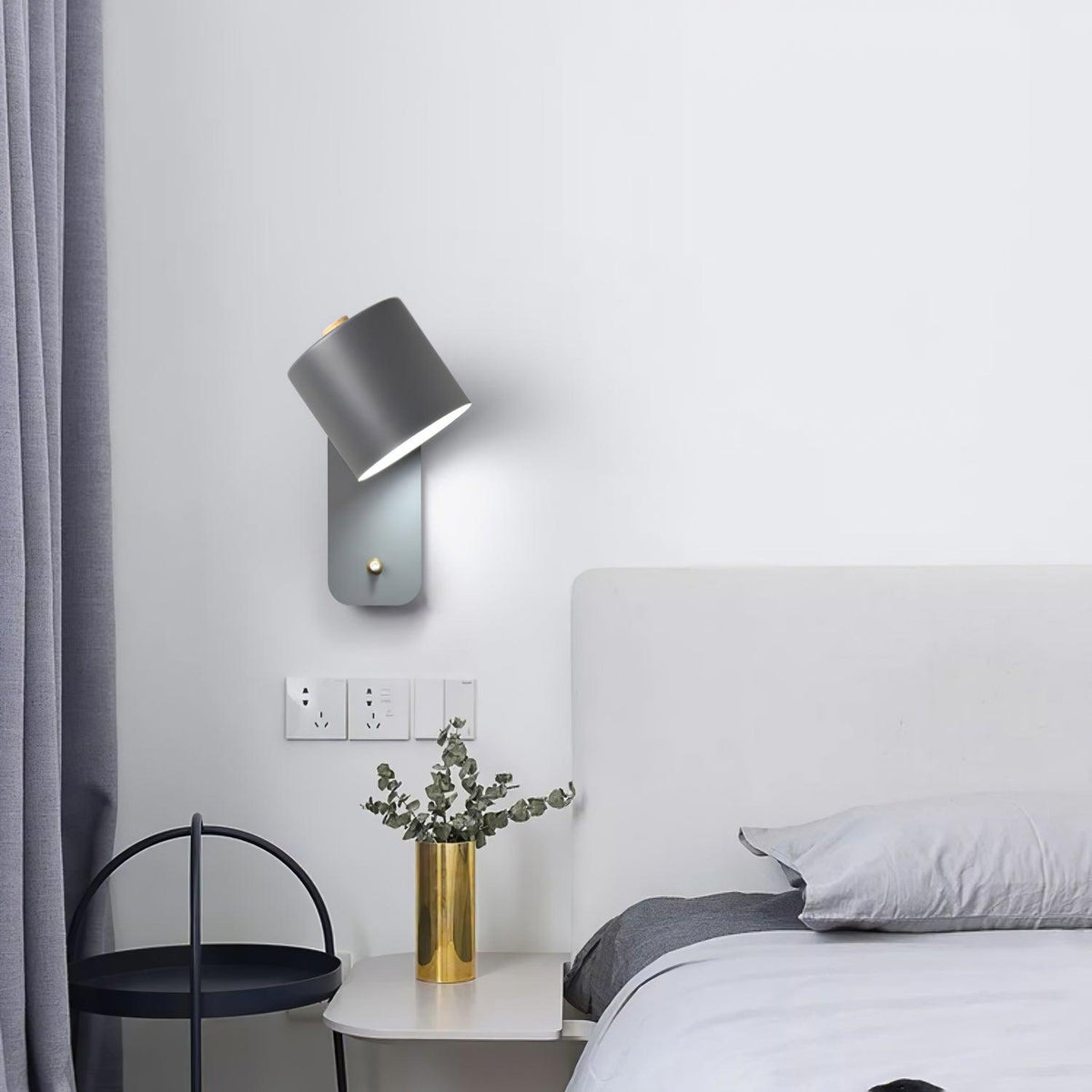 Applique Murale Orientable Métal — Spot Pivotant Design Minimaliste