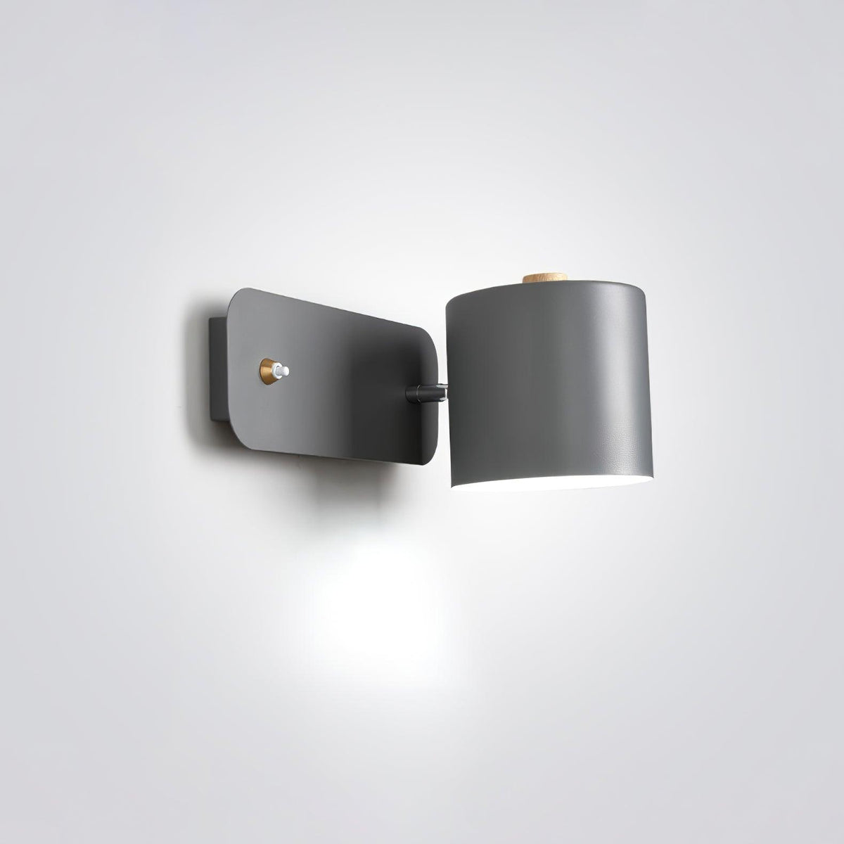 Applique Murale Orientable Métal — Spot Pivotant Design Minimaliste