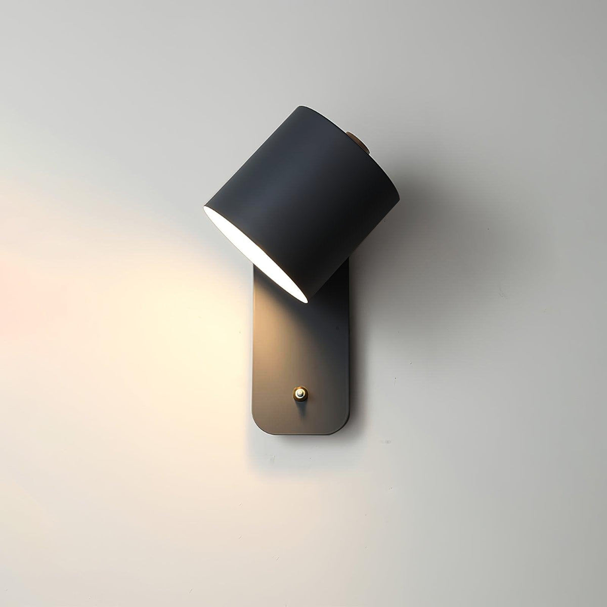 Applique Murale Orientable Métal — Spot Pivotant Design Minimaliste