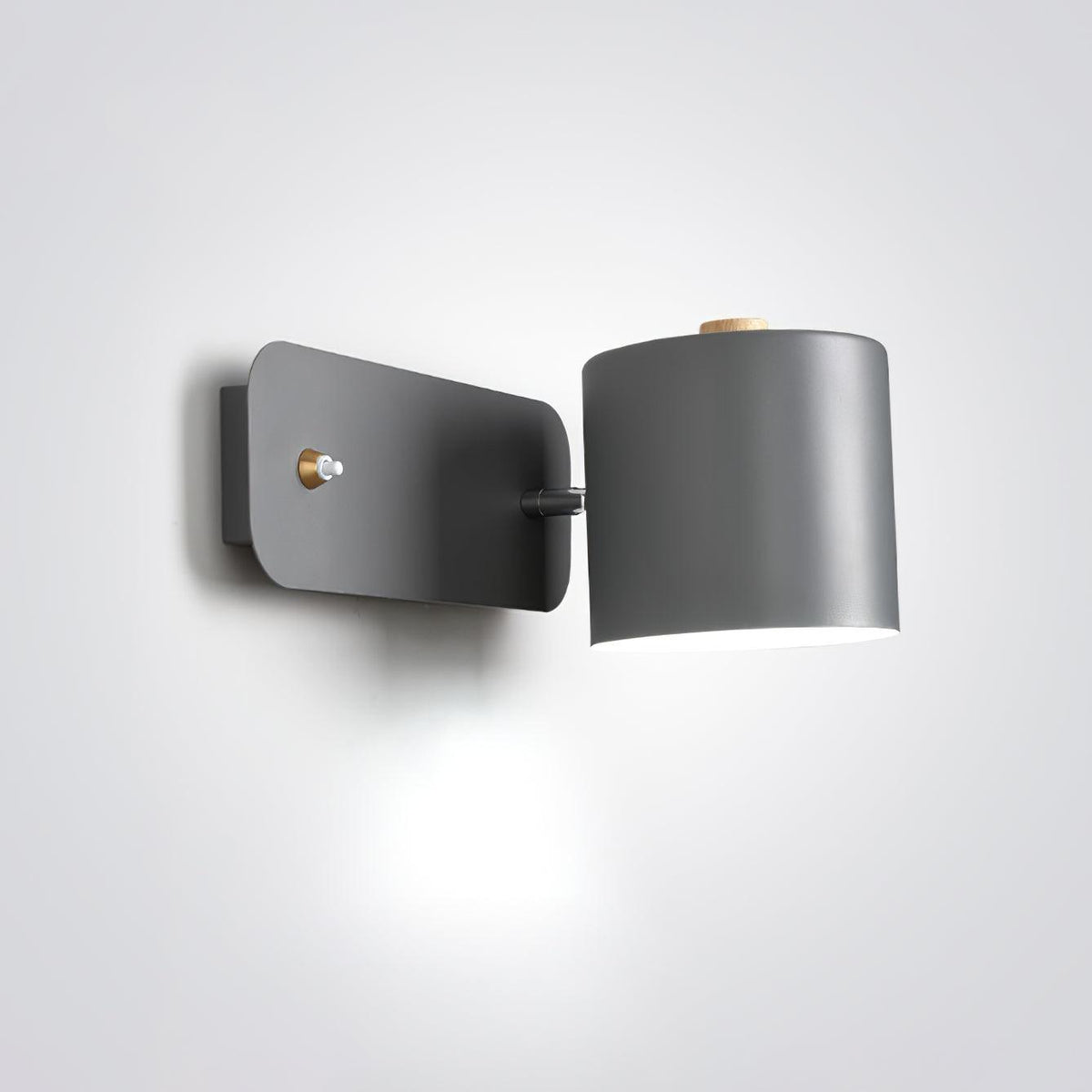 Applique Murale Orientable Métal — Spot Pivotant Design Minimaliste