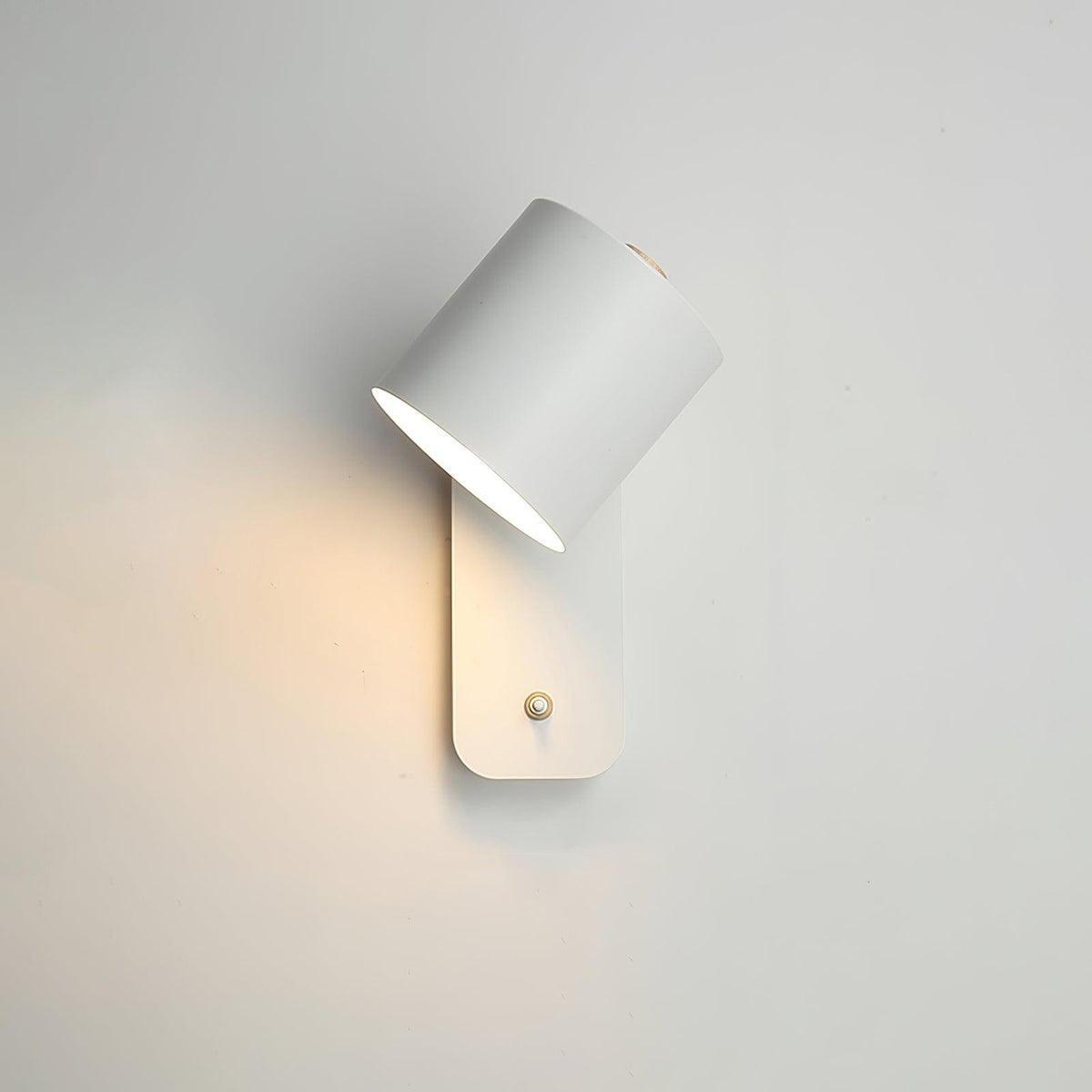 Applique Murale Orientable Métal — Spot Pivotant Design Minimaliste