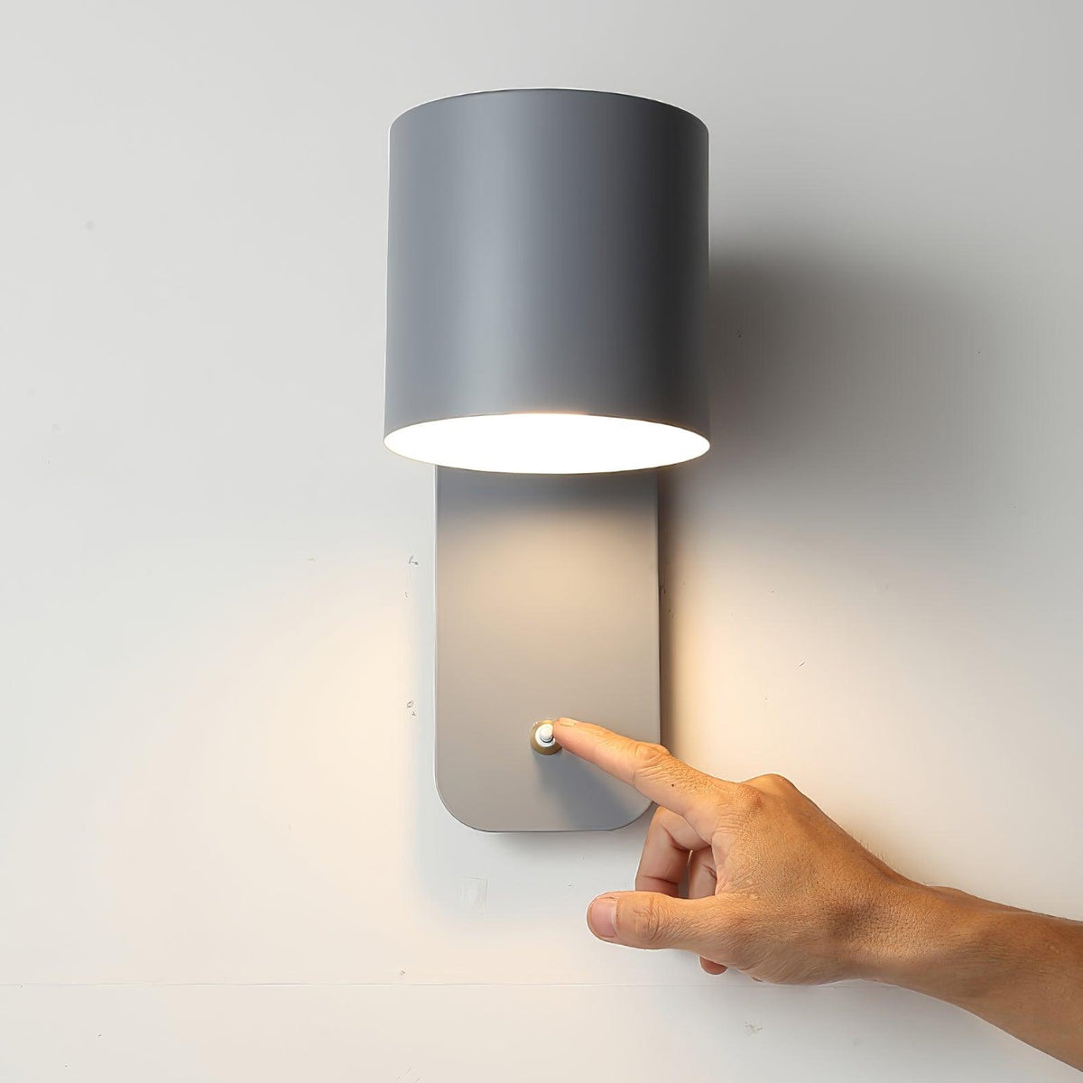 Applique Murale Orientable Métal — Spot Pivotant Design Minimaliste