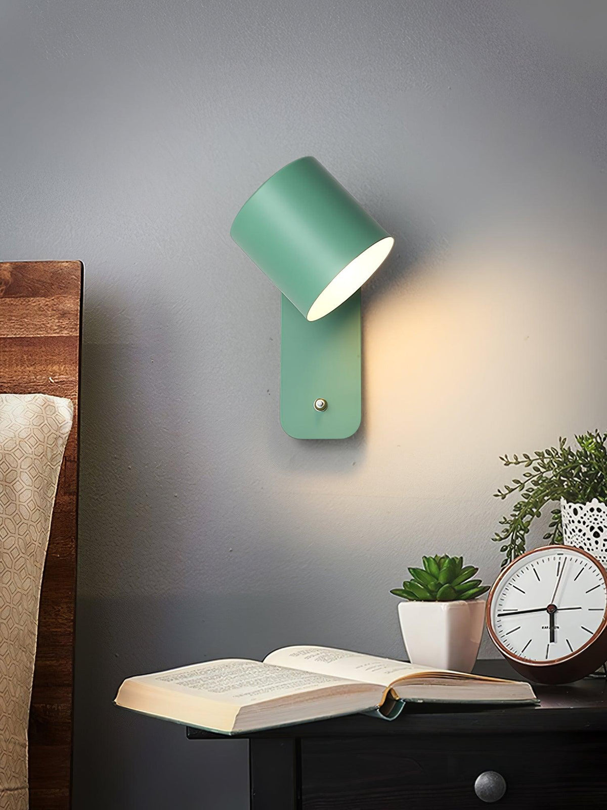 Applique Murale Orientable Métal — Spot Pivotant Design Minimaliste