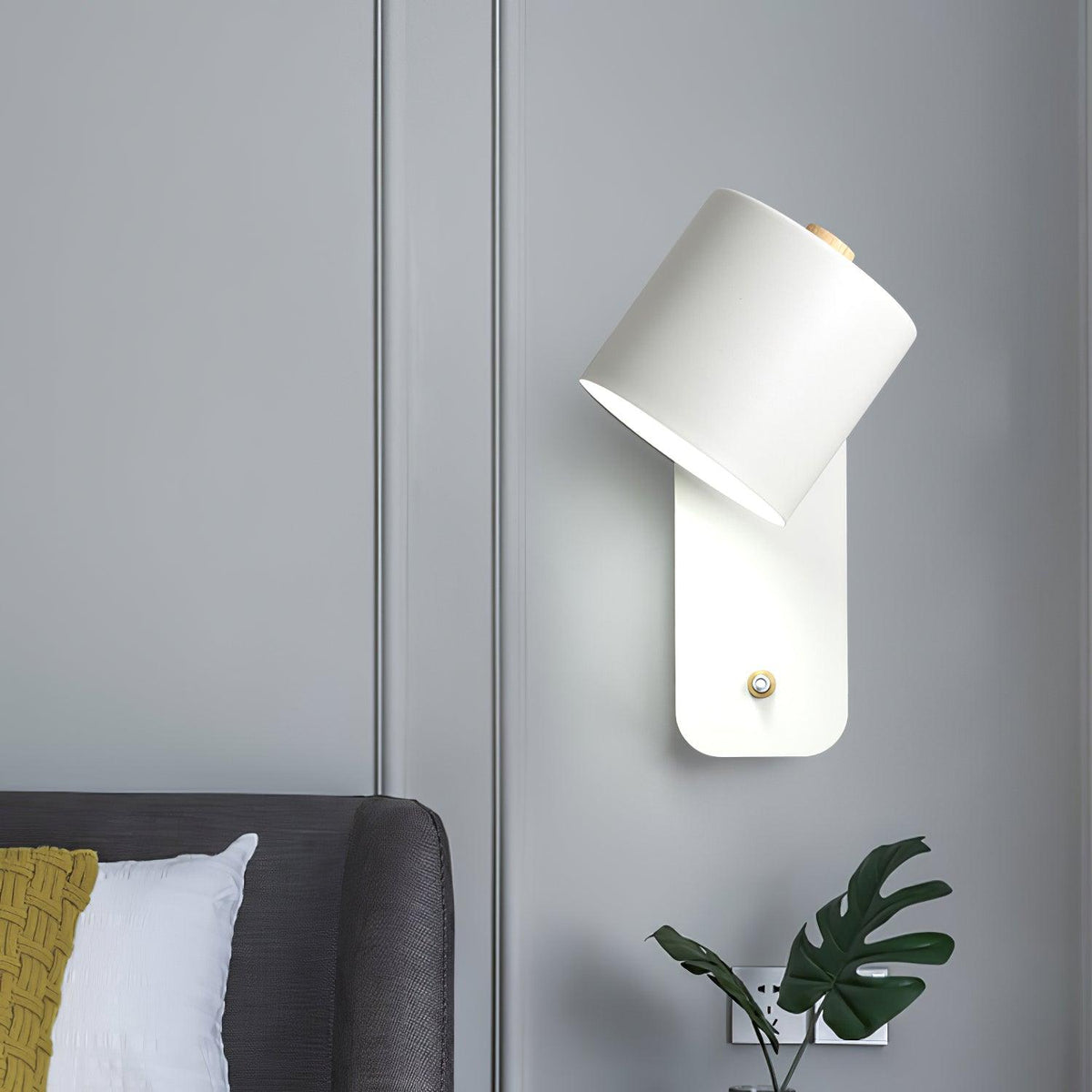 Applique Murale Orientable Métal — Spot Pivotant Design Minimaliste