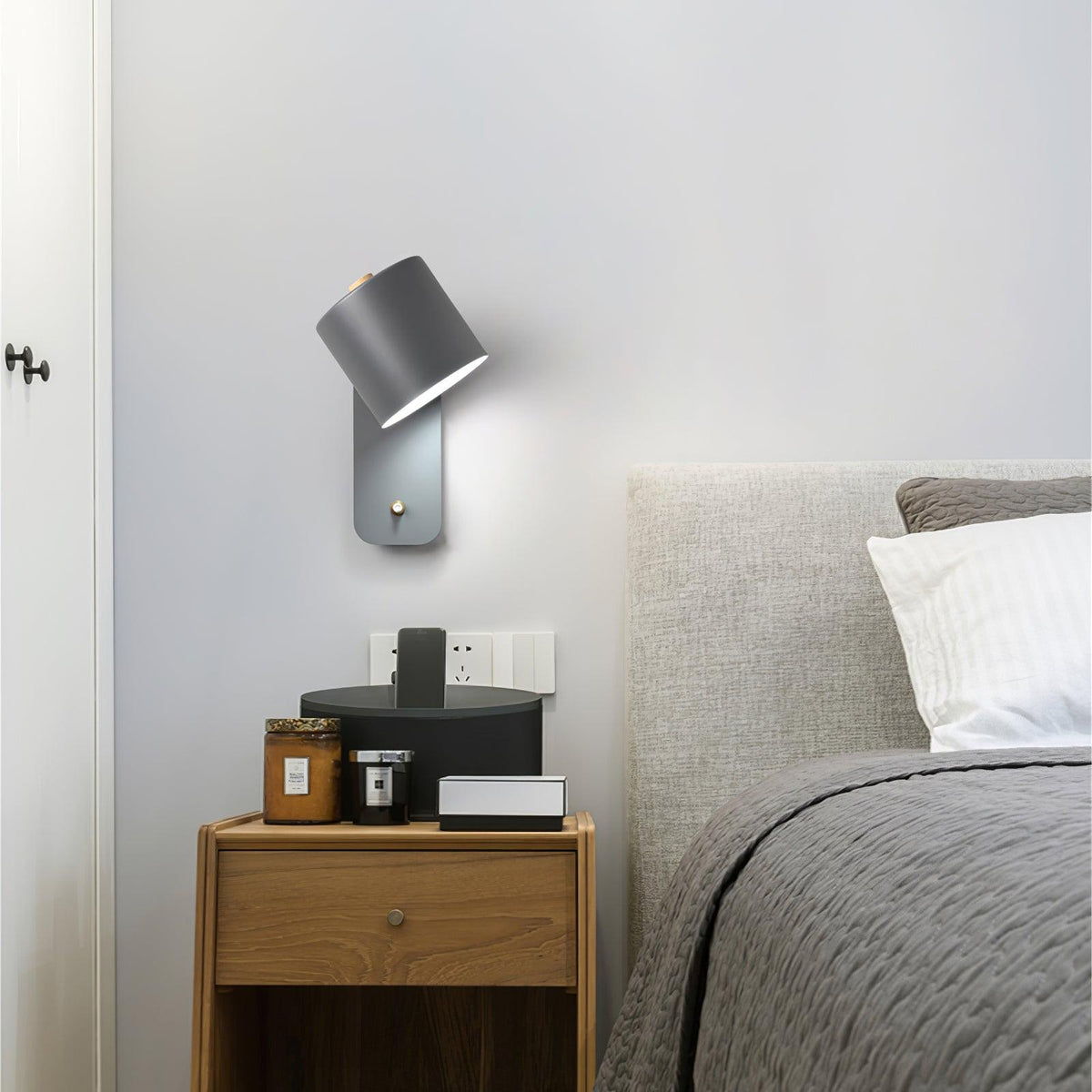 Applique Murale Orientable Métal — Spot Pivotant Design Minimaliste