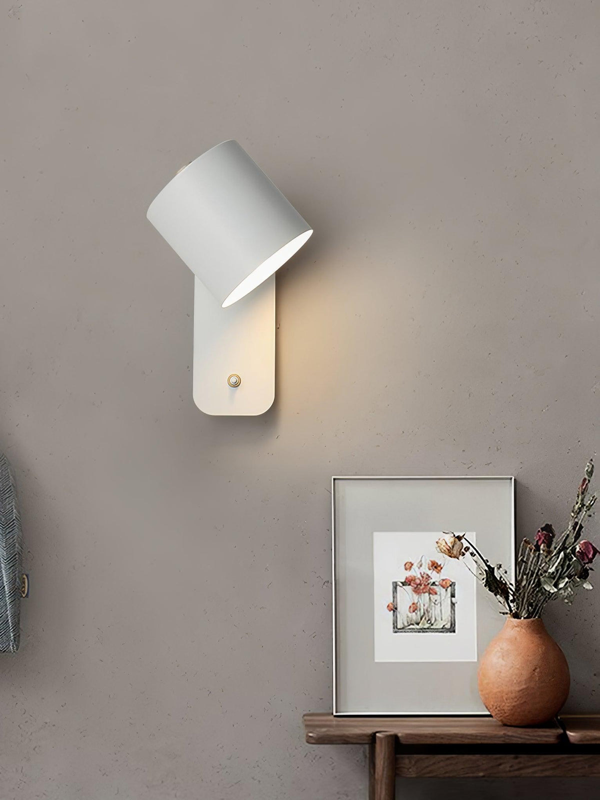Applique Murale Orientable Métal — Spot Pivotant Design Minimaliste