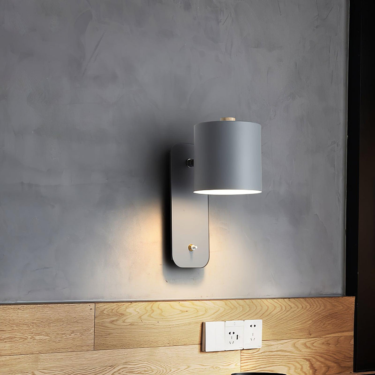 Applique Murale Orientable Métal — Spot Pivotant Design Minimaliste