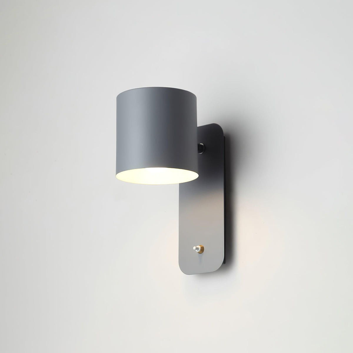 Applique Murale Orientable Métal — Spot Pivotant Design Minimaliste