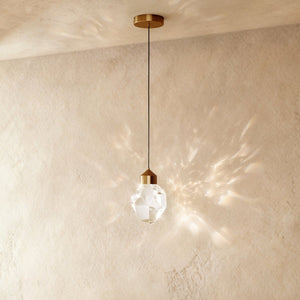 Suspension Cristal et Aluminium — Détails Scintillants