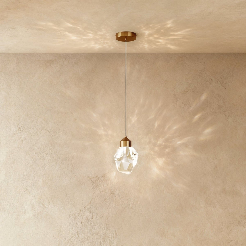 Suspension Cristal et Aluminium — Détails Scintillants