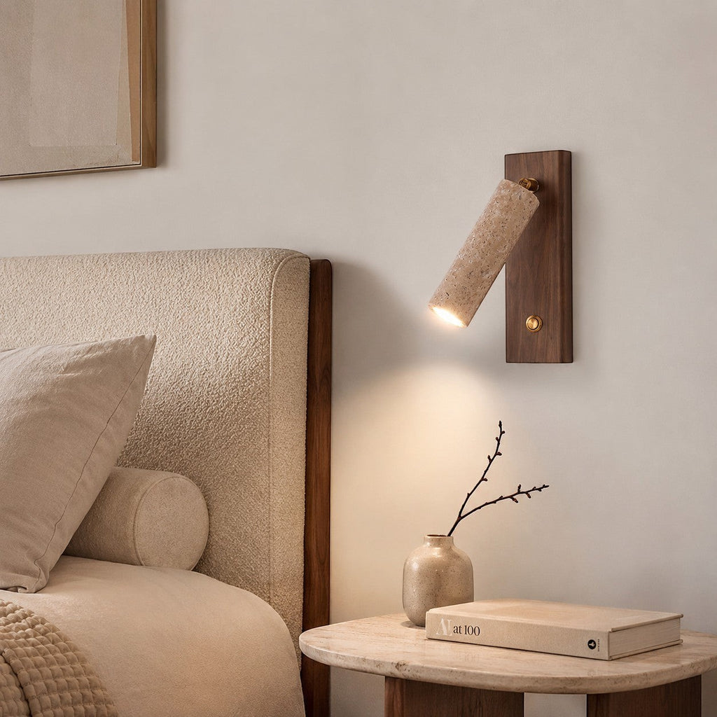 Lumiris applique murale cylindrique en travertin jaune et bois de noyer, éclairage LED réglable, design moderne pour chambre.