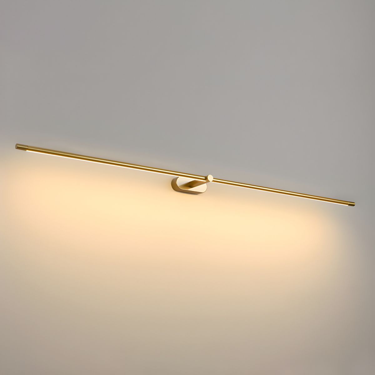 Lumiris applique murale dorée rechargeable design moderne, éclairage chaud, interrupteur tactile, idéale pour salle de bain.