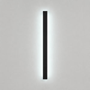 Applique murale extérieure Lumiris en métal noir, éclairage LED vertical, design moderne pour façade et jardin.