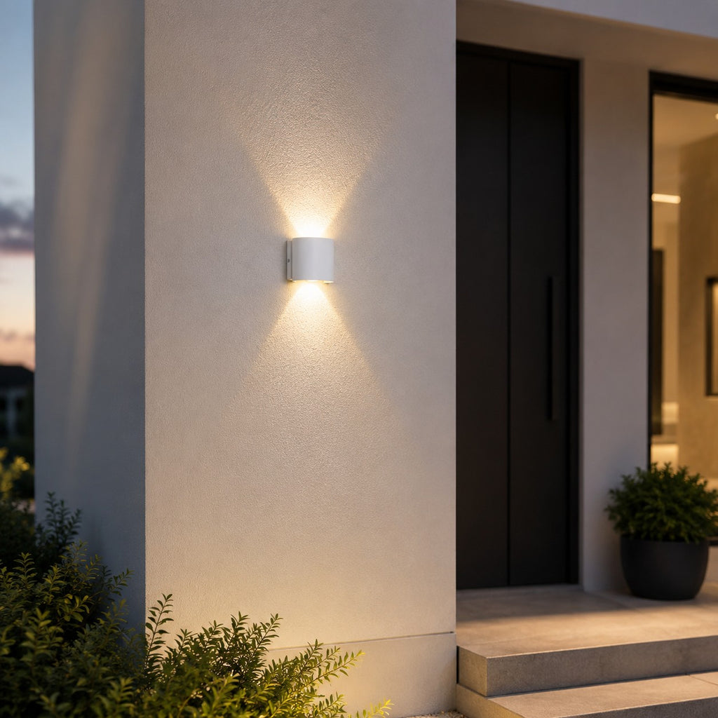 Applique murale LED Lumiris blanche en aluminium, éclairage extérieur moderne, design up/down.