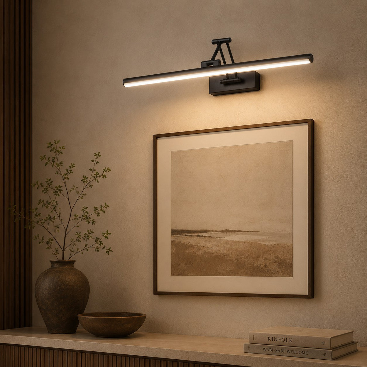 Lumiris applique murale linéaire en métal noir réglable avec éclairage LED froid, idéale pour salon ou couloir.