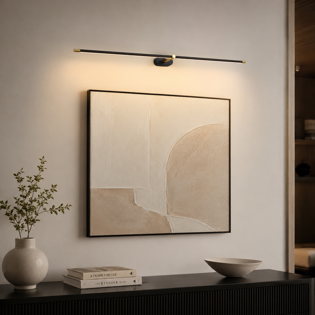 Applique murale Lumiris dorée rechargeable, design moderne linéaire, éclairage chaud, interrupteur tactile.