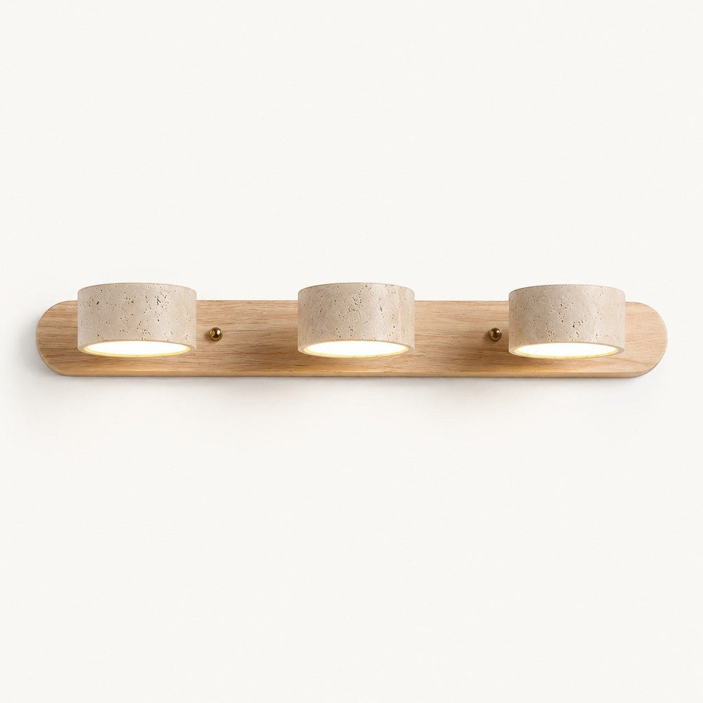 Lumiris applique murale en travertin et bois clair, design minimaliste avec 3 cylindres lumineux.
