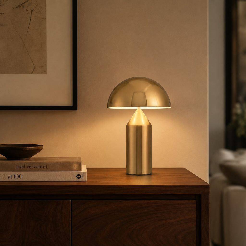 Lampe de table champignon Lumiris en métal doré, design moderne pour bureau ou chambre.