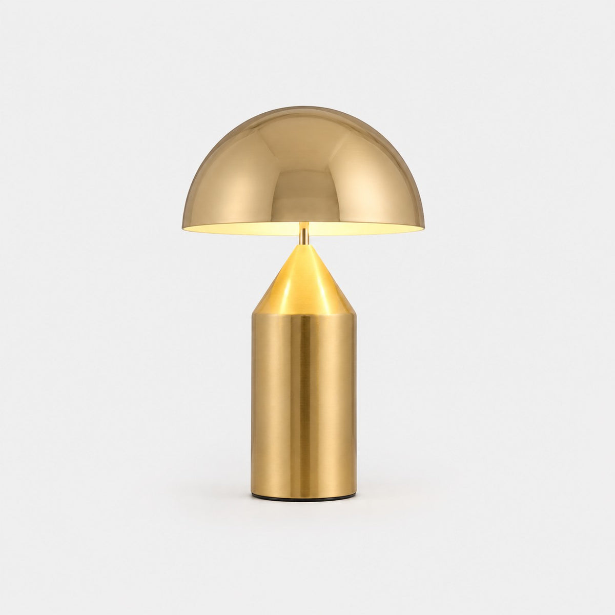 Lampe de table champignon Lumiris en métal doré, design moderne pour bureau ou chambre.