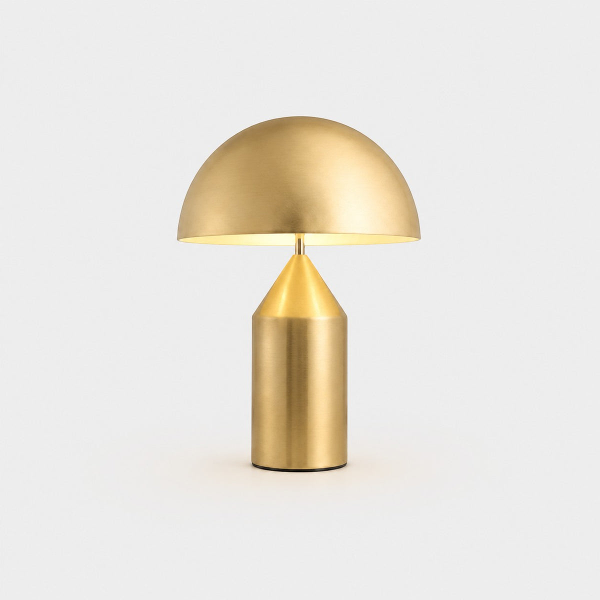Lampe de table champignon Lumiris en métal doré, design moderne pour bureau ou chambre.