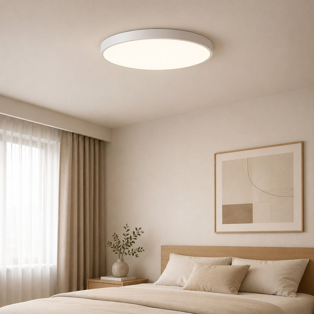 Lumiris Plafonnier LED blanc arrondi et plat, design moderne, éclairage dimmable, verre givré.