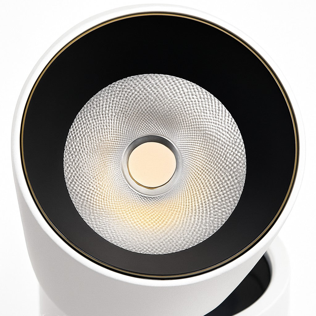 Lumiris Spot LED orientable blanc design nordique 12W, idéal pour bureau et salon, éclairage moderne et ajustable.