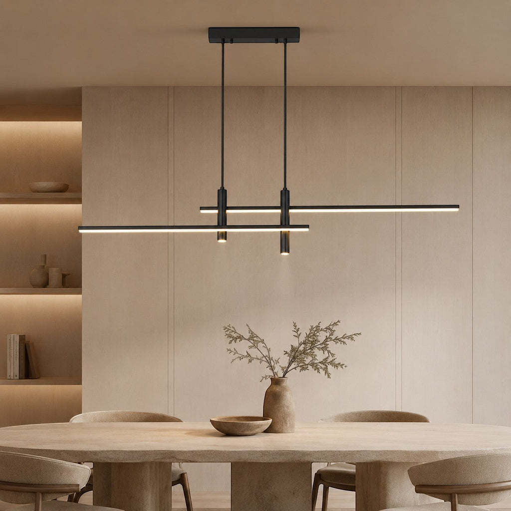 Lumiris Suspension design linéaire en métal noir avec éclairage LED ciblé, idéale pour cuisine et salon.