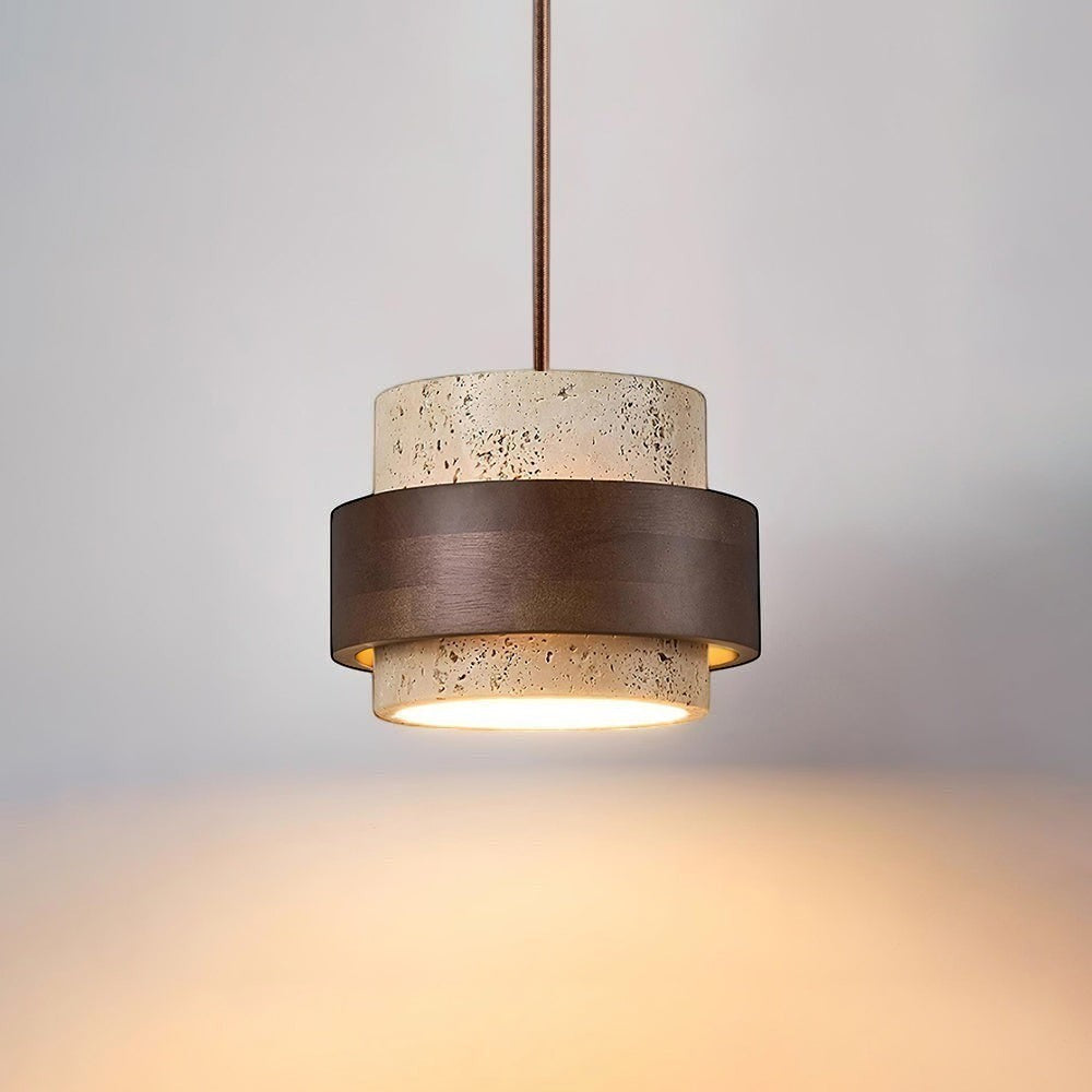 Lumiris Suspension cylindrique en travertin clair et bois brun, design naturel et moderne.